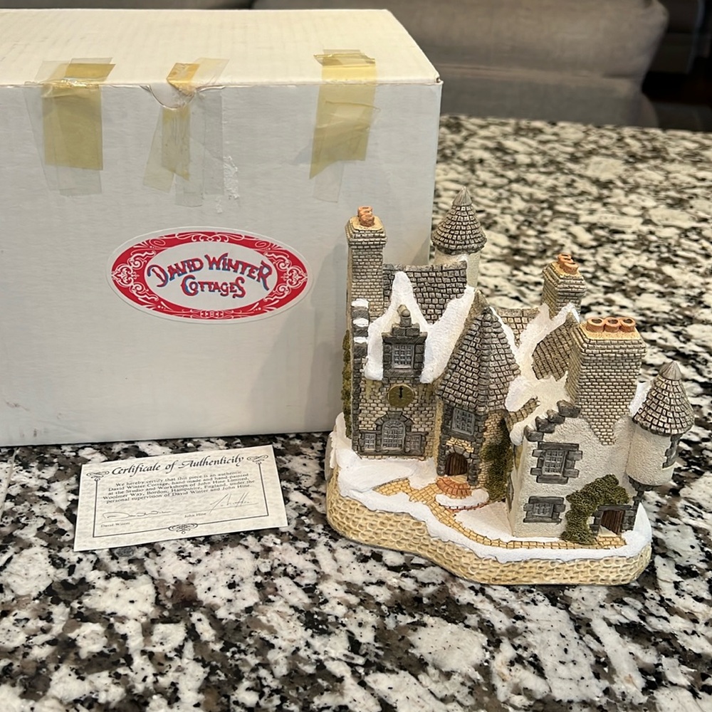 David Winter Cottages Christmas in Scotland and Hogmanay Christmas 1988 SIGNED!